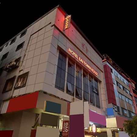 Hotel Sai Town House Мангалор Екстериор снимка