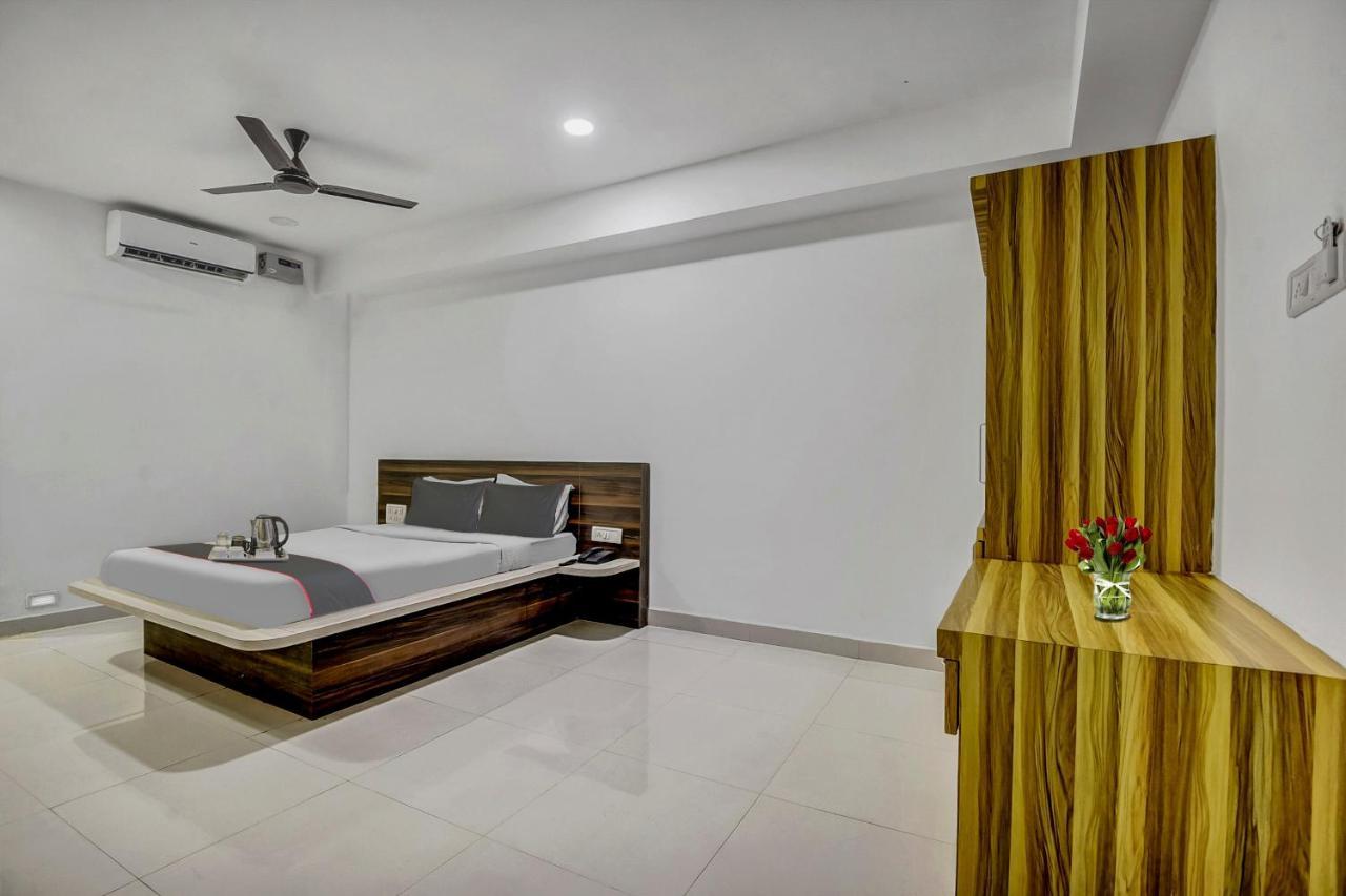 Hotel Sai Town House Мангалор Екстериор снимка