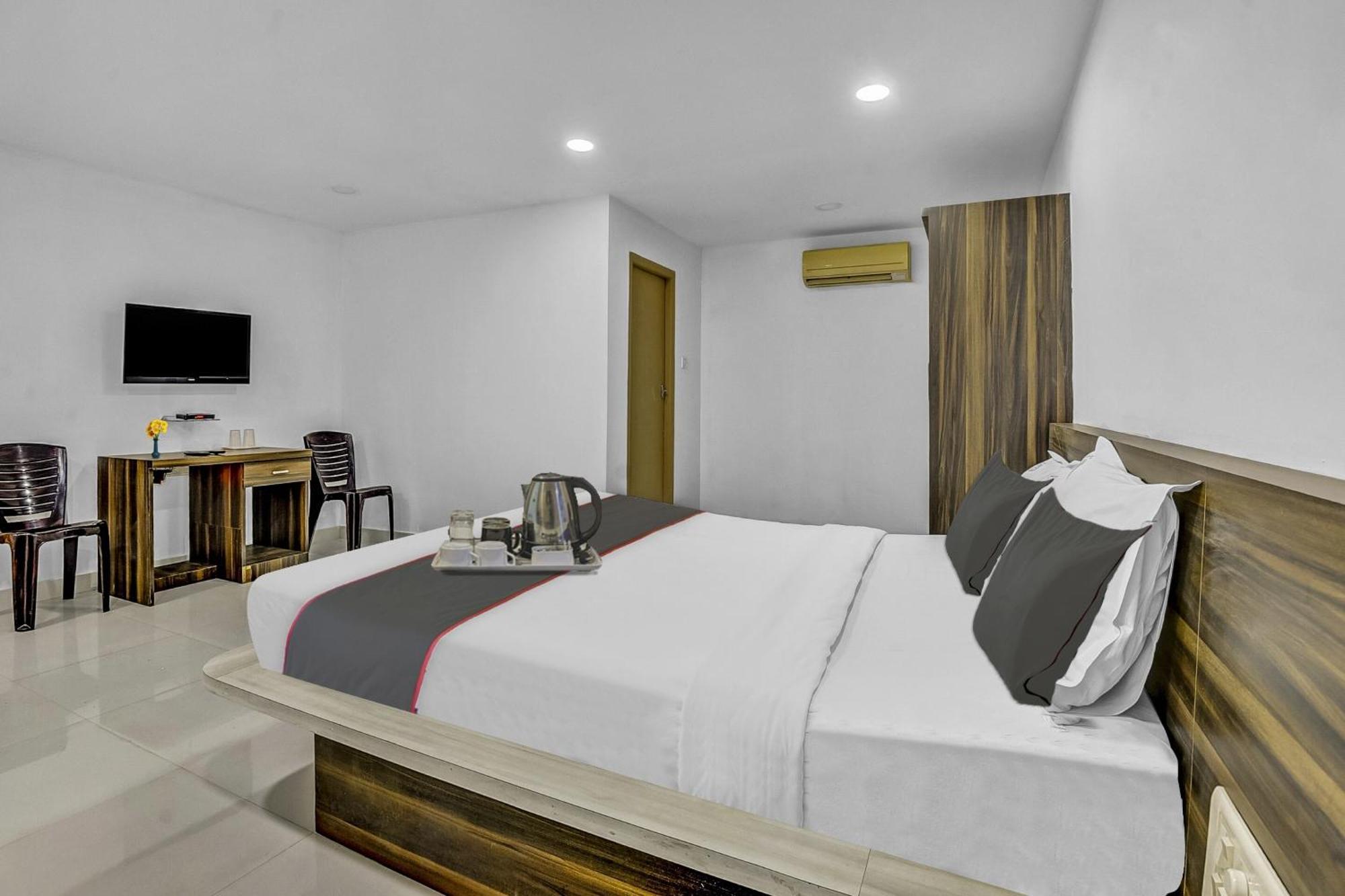 Hotel Sai Town House Мангалор Екстериор снимка