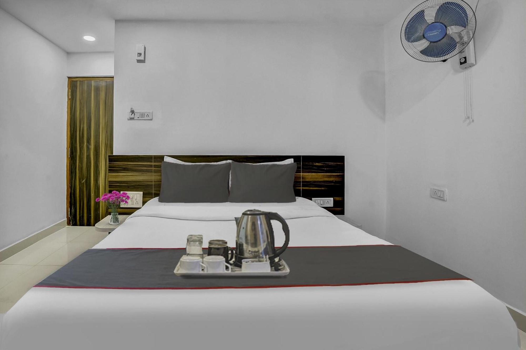 Hotel Sai Town House Мангалор Екстериор снимка