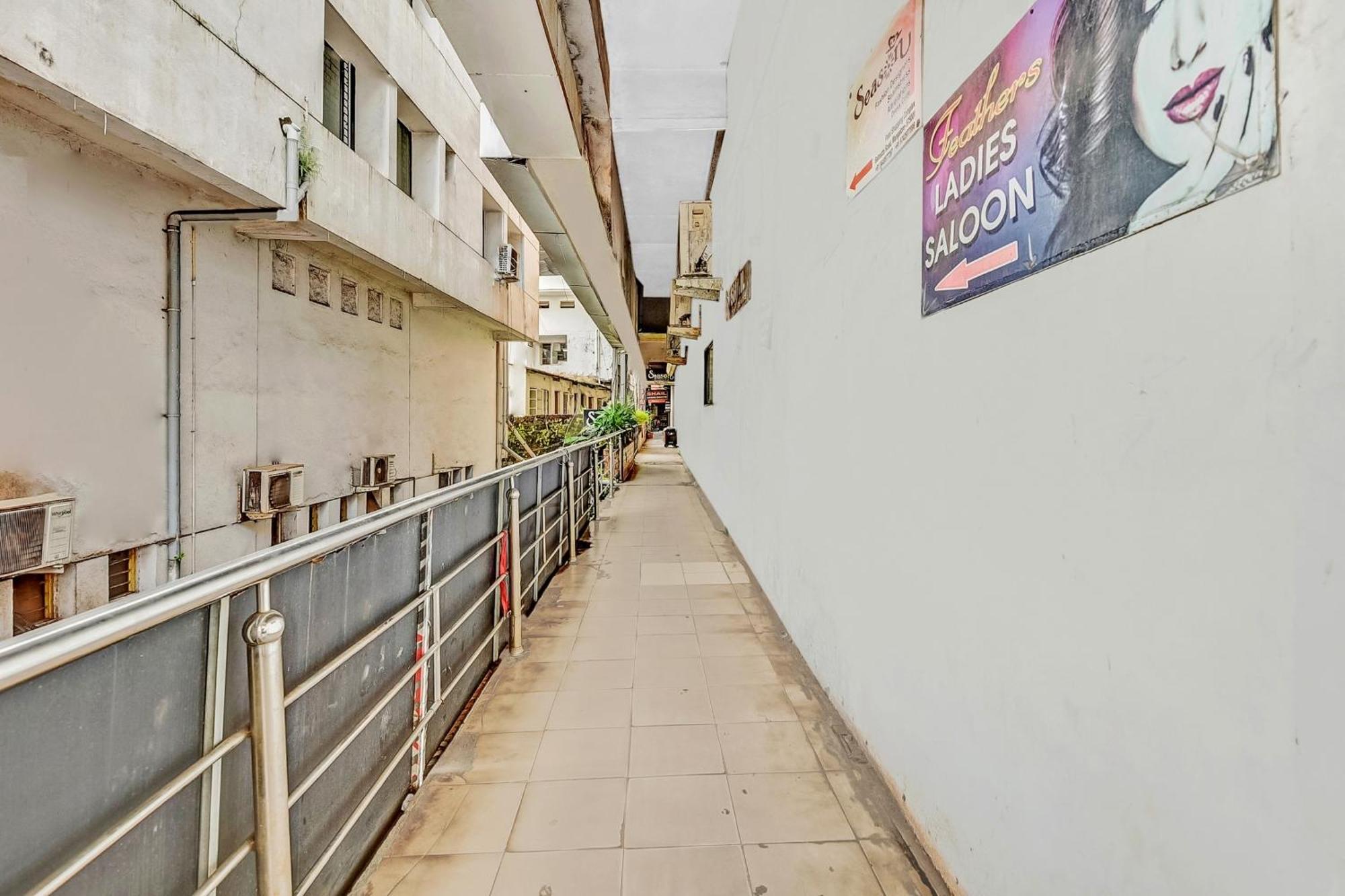 Hotel Sai Town House Мангалор Екстериор снимка